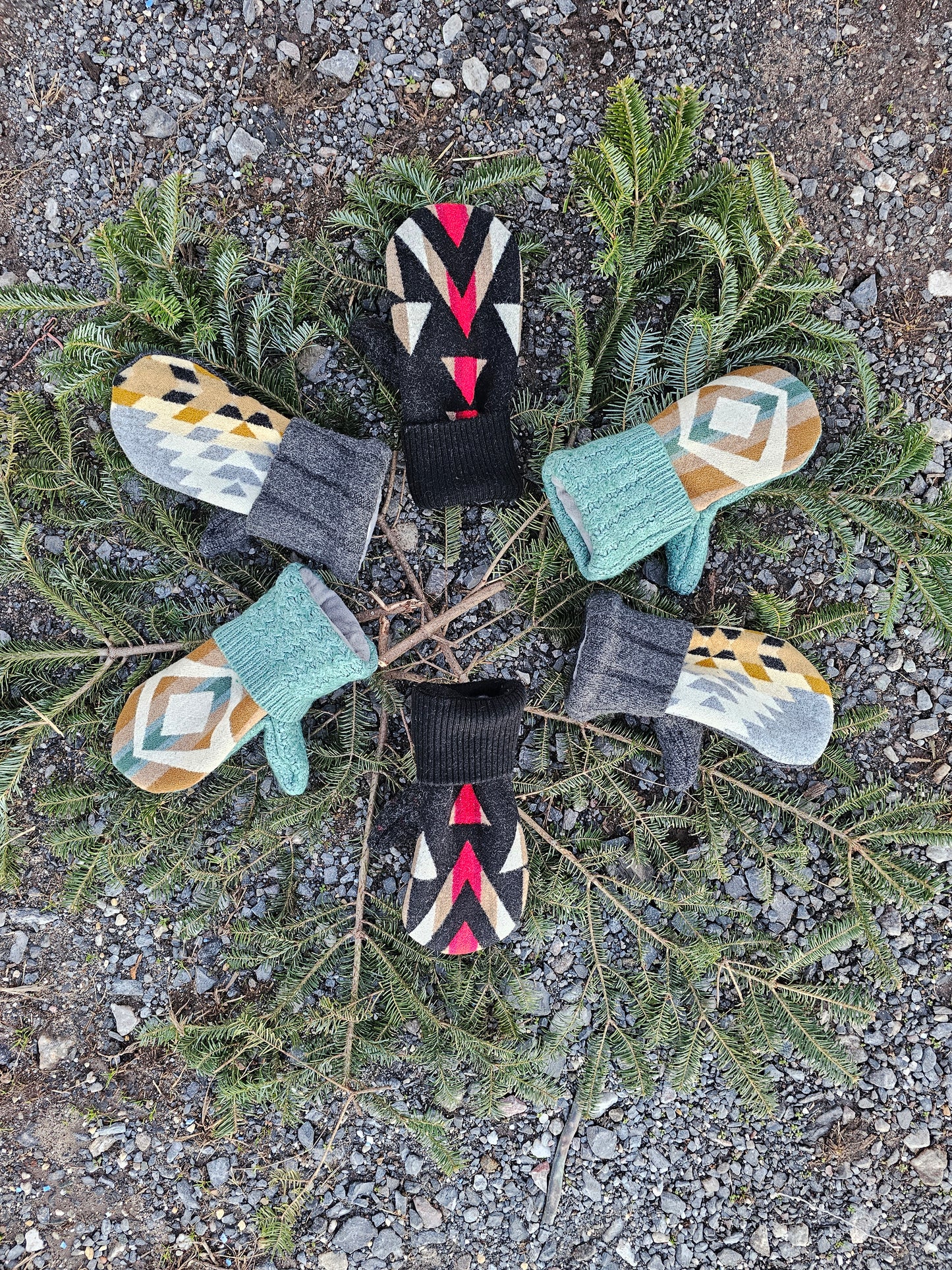 Rock Point Black Gloves Woolen Mittens