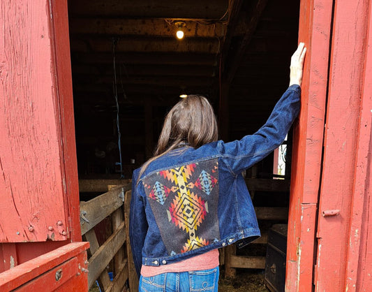 Pueblo Dwelling Women's Denim Jacket (L)