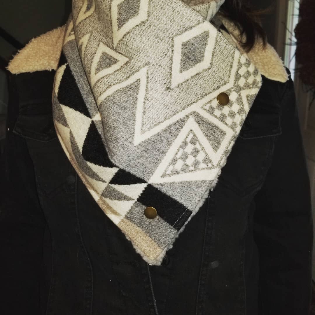 Diamond Ridge White Southwestern scarf