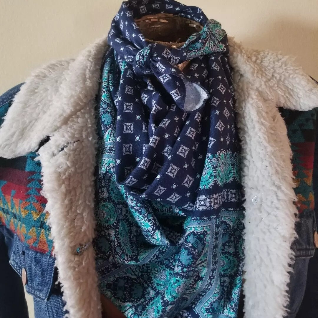 Turquoise & Navy Paisley 36" Wildrag