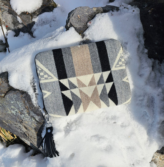 Diamond Ridge White Ipad/Kindle soft case Ipad sleeve